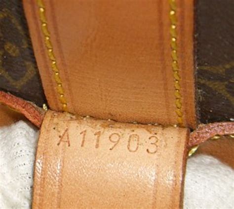 louis vuitton date code vi 884|louis vuitton luggage serial number.